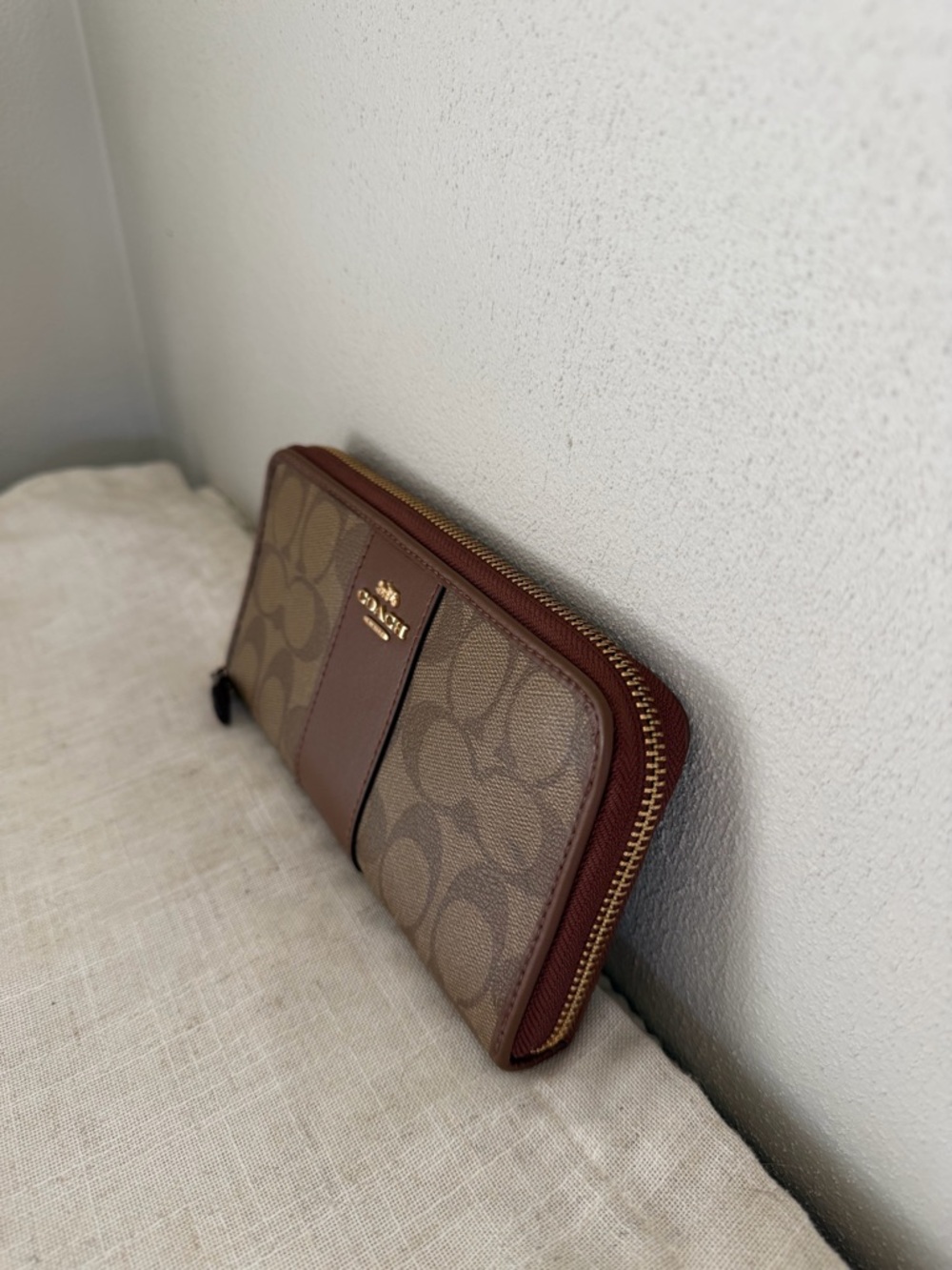 Coach Brown Signature Accordian Zip Wallet - Picture 2 of 12